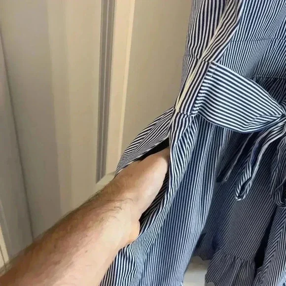 809 Ted Baker stripped blue white lace detail midi dress size 4 - Picture 14 of 14